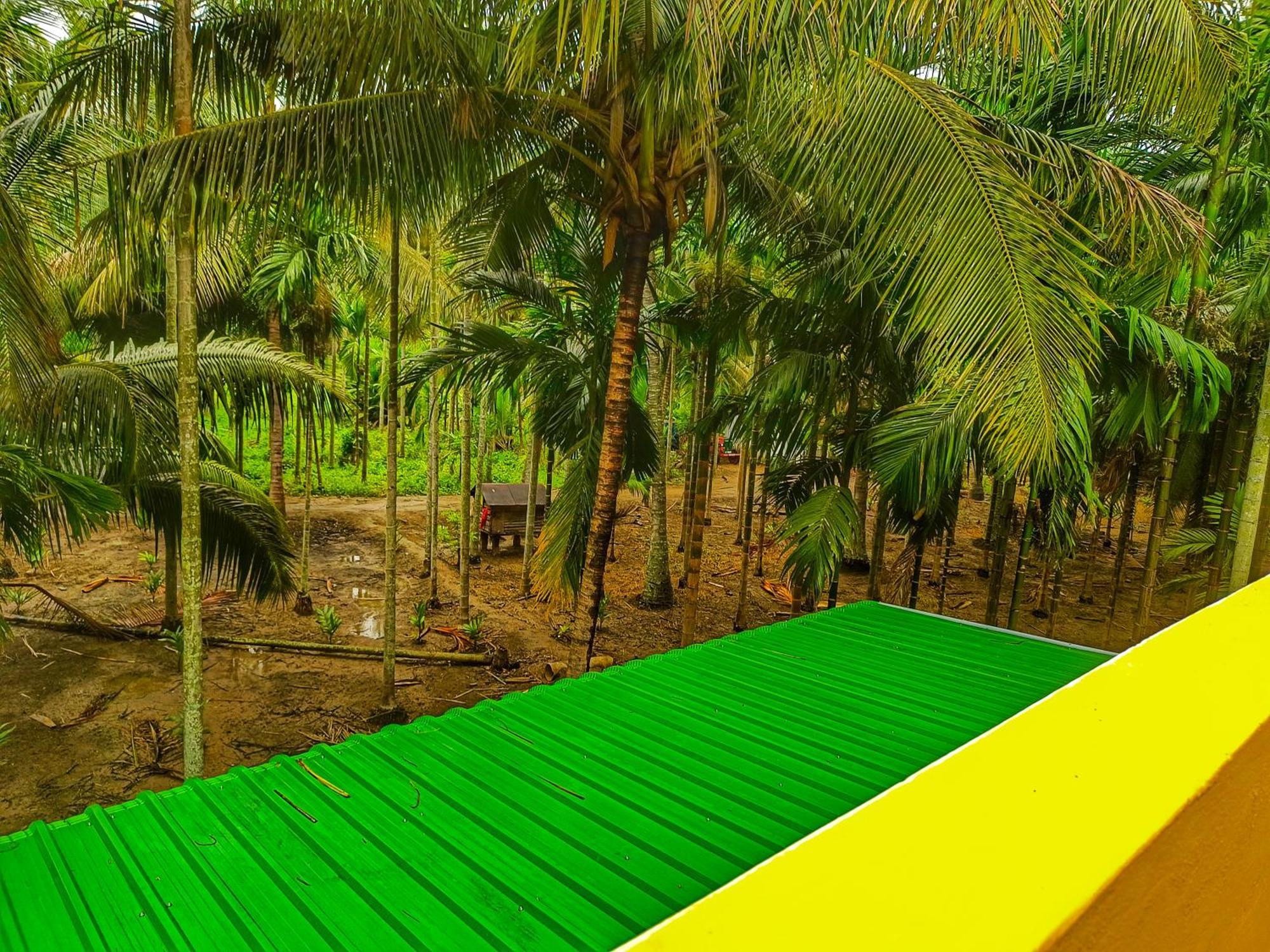 Shivalaya Farmstay Located Amdist Coconut Farm With River Access Near Isha,Adiyogi,Siruvani Alandurai Bagian luar foto